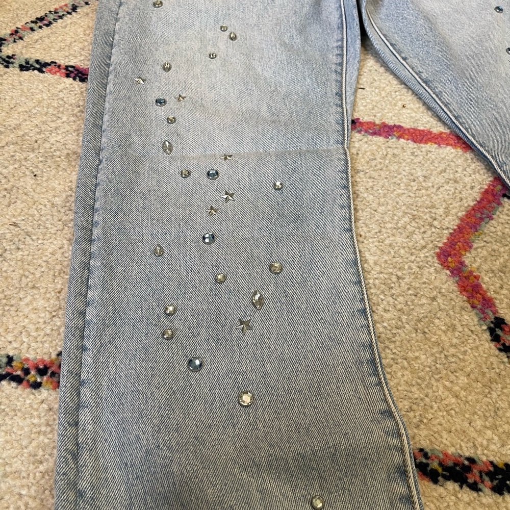 Levi's High Rise Jeans in Light Gray with Embellishments